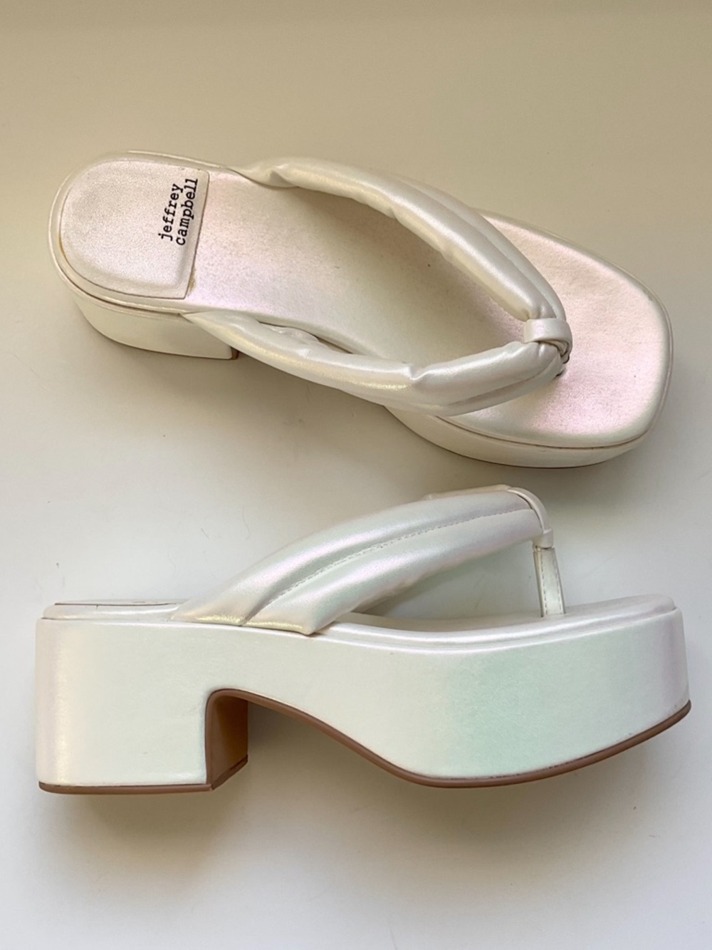 JEFFREY CAMPBELL Luau Platform Sandal- White Pearlized Size 6.5 Like New